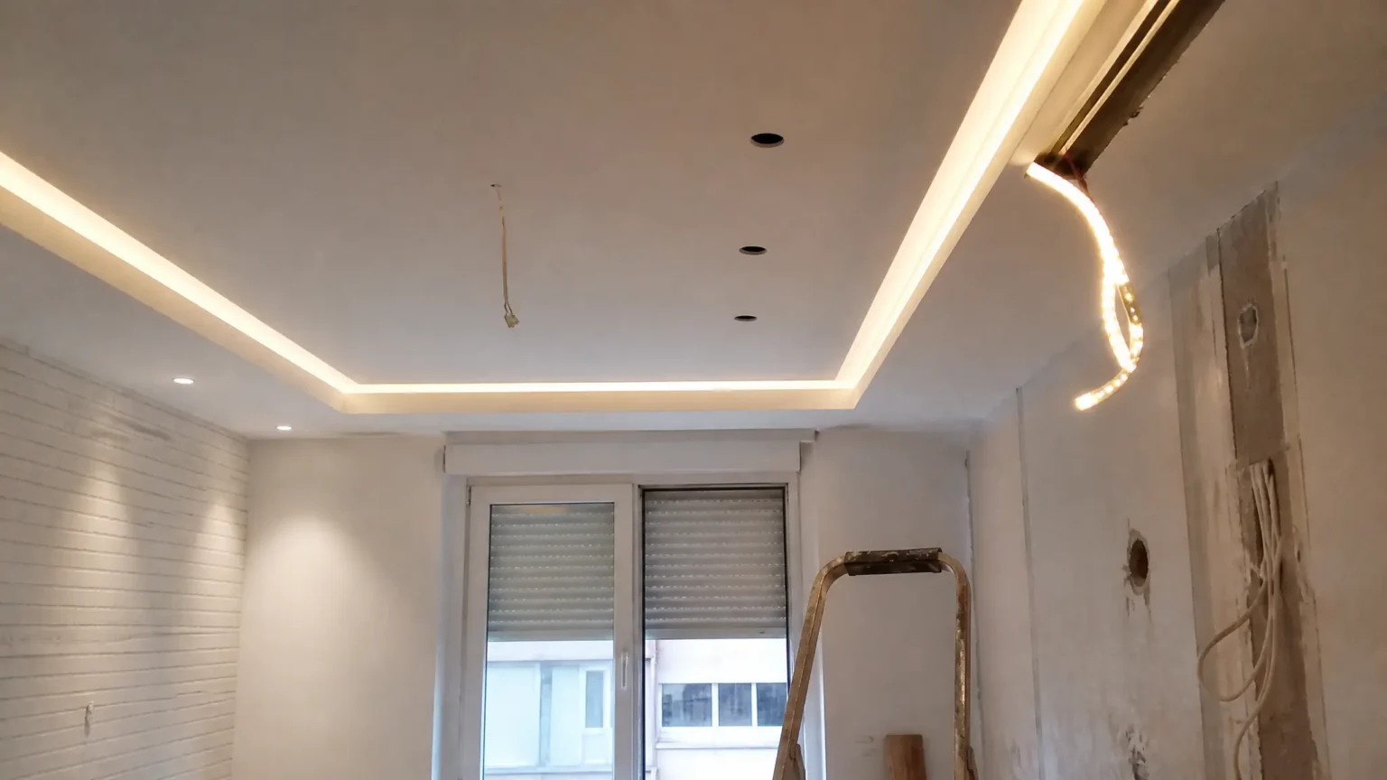 LED-világítás kiépítése egy lakásban ára 2026-ban